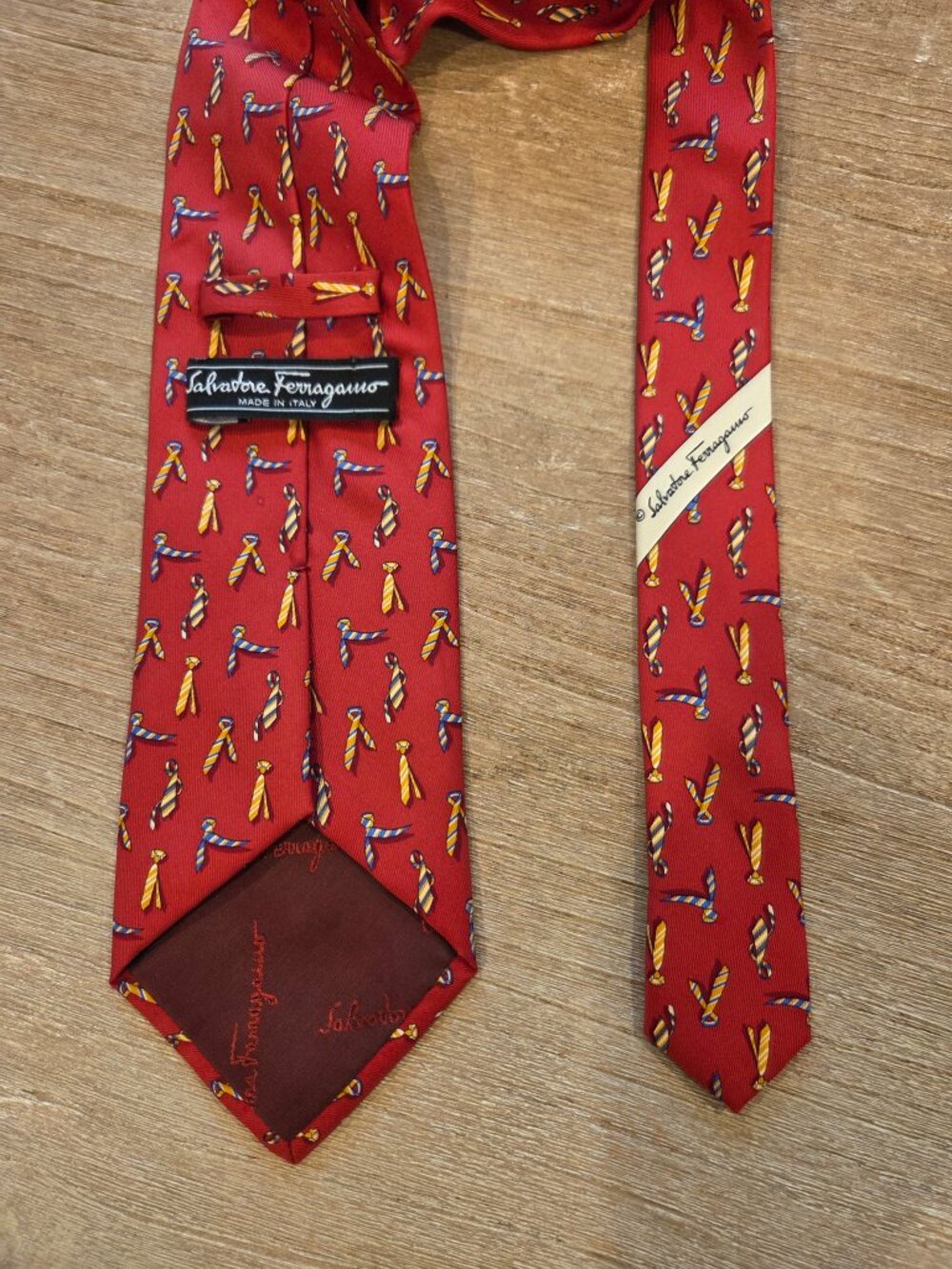 Salvatore Ferragamo Red Ribbon Symbol Silk Men's Neck Tie (3.75")
